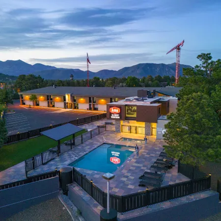 Aiden by Best Western @ Flagstaff