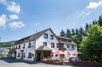 Hotel Berghof Wasserkuppe & Gästehaus Fuldaquelle Hotels in Gersfeld