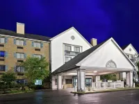 La Quinta Inn & Suites by Wyndham Cleveland Macedonia Hôtels à : Twinsburg
