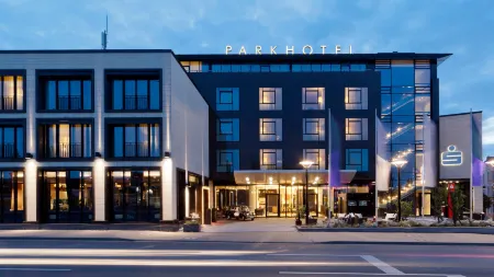 Welcome Parkhotel Euskirchen Отели в г. Цюльпих