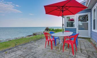 Seasonal Lakefront Tawas City Home w/ Grill!