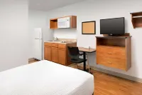 Extended Stay America Select Suites - Cleveland - Airport