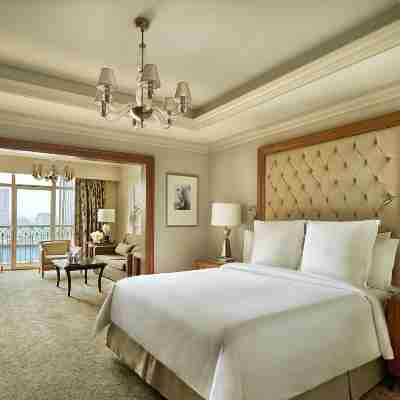 Four Seasons Hotel Cairo at Nile Plaza Rooms