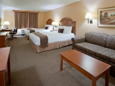 Expressway Suites Fargo Hotels in Cass County