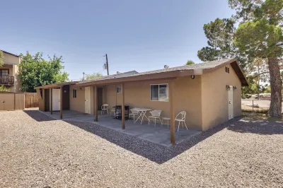 Dog-Friendly Bullhead City Home - Walk to Beach! Hotels near Laughlin Labyrinths