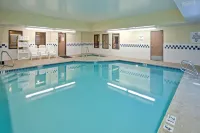 Holiday Inn Express & Suites Ashland Hotels in Ashland