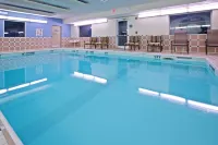 La Quinta Inn & Suites by Wyndham Elkhart - Pools
