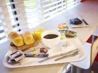 Premiere Classe Bayeux Hotel a Crouay