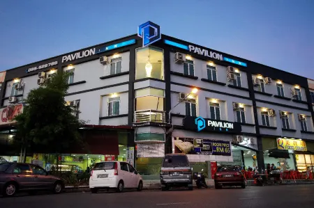 Pavilion Inn Отели в г. Мири