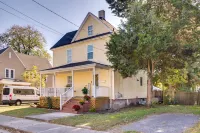 Charming Salisbury Getaway w/ Grill & Fire Pit!
