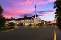 Red Roof Inn Salem Hotels near Finish Line