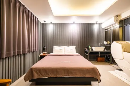 Changwon Jinhae Mvg Отели рядом с достопримечательностью «Yeojwacheon Stream»