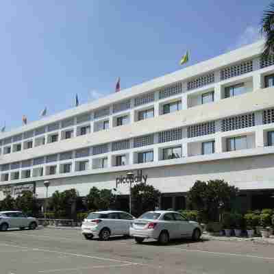 The Piccadily Chandigarh Hotel Exterior