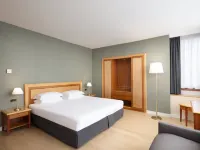 كراون بلازا ميلان - لينيتي باي آيتش جي Hotels near روغوريتو