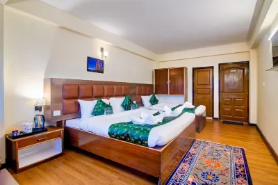 Muscatel BhumSang - 200 MTS from Mall Road Hotel dekat Ghoom Monastery