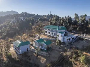 Shree Parijat Resort - Luxury Resort in Mukteshwar