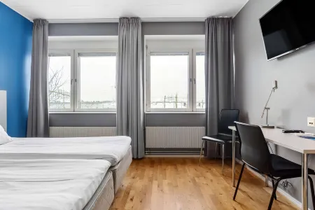 Sure Hotel by Best Western Stockholm Alvsjo Отели рядом с достопримечательностью «Tele2 Арена»