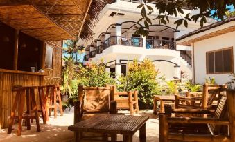 Everyday Sunday Formerly Carl's Island Inn