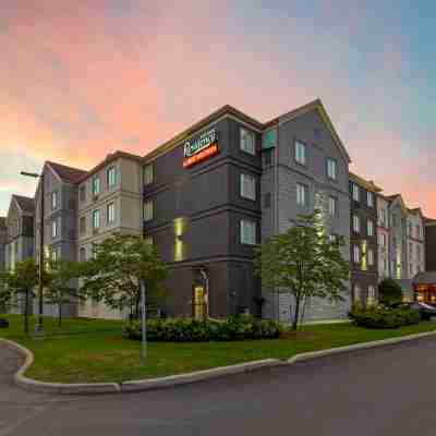 Executive Residency by Best Western Toronto-Mississauga Hotel Exterior