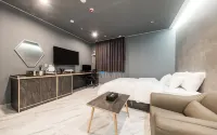 Suwon Station Hotel Terry's