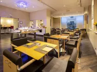 Best Western Plus City Hotel Hotel berhampiran Palazzo Grimaldi della Meridiana
