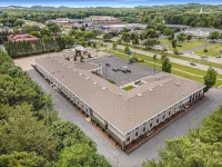 Baymont by Wyndham Grand Haven - Parkplatz