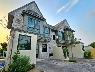 Brittany Private Pool Villa-Pattaya Hotels in 