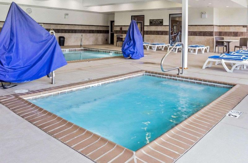 Comfort Suites Airport-University photo 5