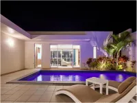 The Pool & Sauna Villa MOTOBU - Private Pools