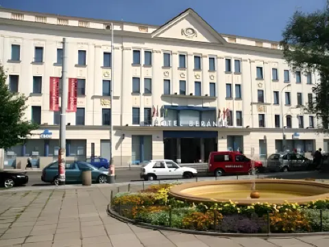 Hotel Beránek Các khách sạn gần Nhà hát Opera Quốc gia Séc
