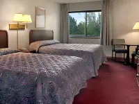 سوبر 8 باي ويندام نورمال بلومينجتون فنادق في نورمال