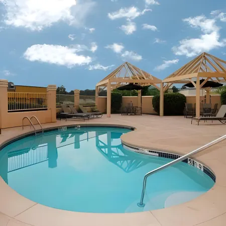 Holiday Inn Express & Suites ATLANTA - TUCKER NORTHLAKE by IHG