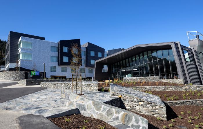 Holiday Inn Express & Suites QUEENSTOWN by IHG