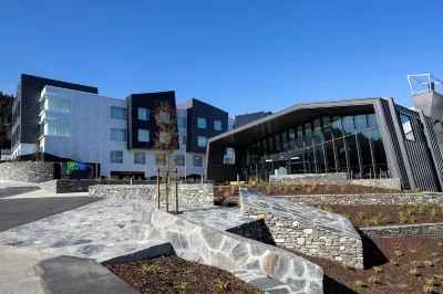 Holiday Inn Express & Suites Queenstown Hotels in der Nähe von Shotover St