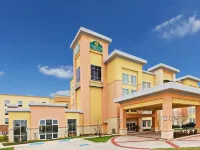 La Quinta Inn and Suites by Wyndham Ft. Worth - Burleson