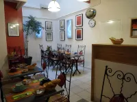 Hôtel des Arts, Artisanal et Indépendant