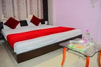 Hotel Royal Palace - 150 Meters from Mahakal Temple