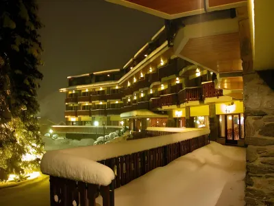 Hotel Coma Hotels in 