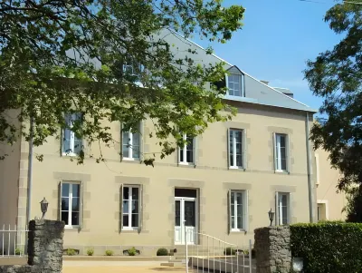 Gite - Studios Marie Barrault Hotels in Sainte-Cécile