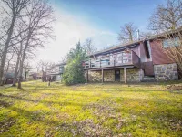 Ardennes Chalet Near Somme-Leuze with Terrace Hotels in 