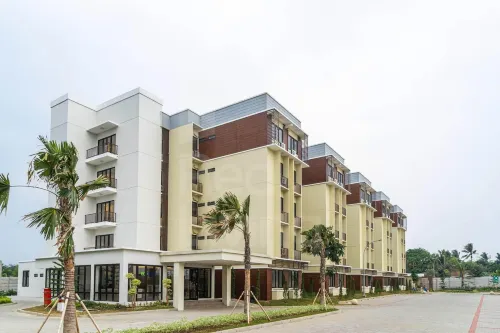 RedLiving Apartemen Eco Home - Wieg's Room Tower B Yashinoki Hôtels à : Sindang Jaya