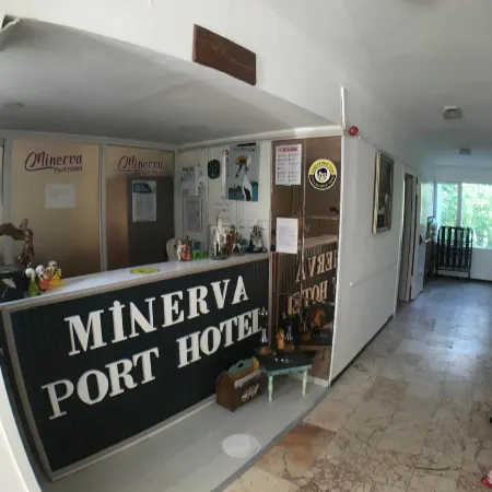 Minerva Port Hotel
