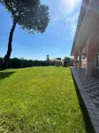 Garden Retreat by the Sea on Albarella