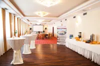 Hotel Holiday Park Hotel di Legionowo County