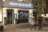 Hotel DasPaul Отели рядом с достопримечательностью «Прекрасний фонтан»