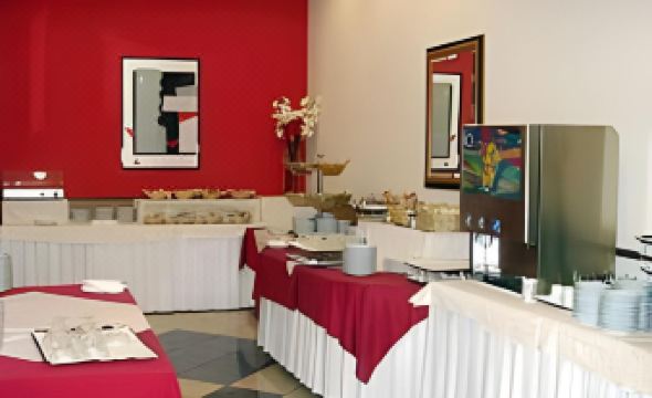 2. 호텔 프레지던트..