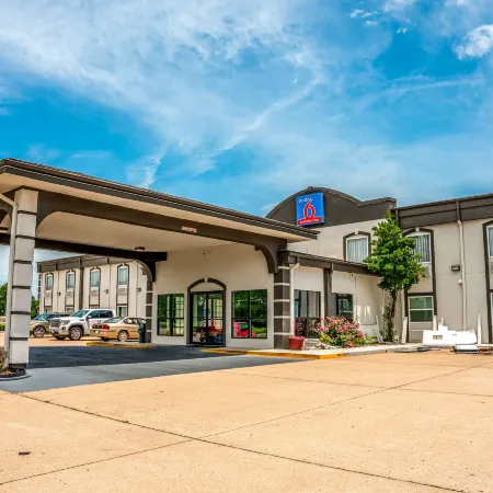 Studio 6 Claremore, OK