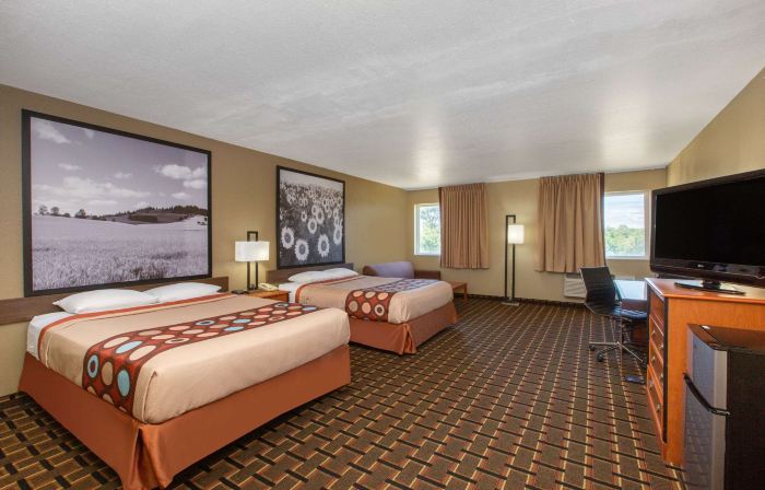 Super 8 by Wyndham Ottawa
