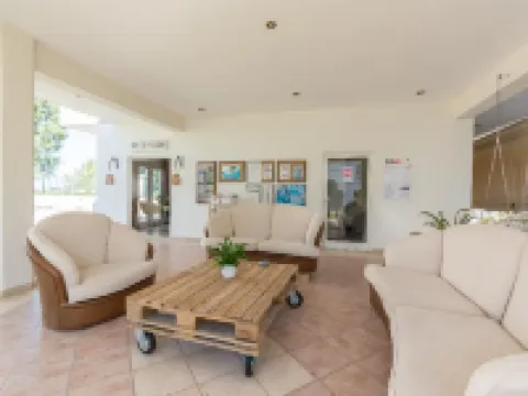 Cavos Beach House Hoteles en Kavos