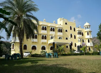 Doongar Fort Gurukripa Hilltop Resorts Hotels in Abu Road